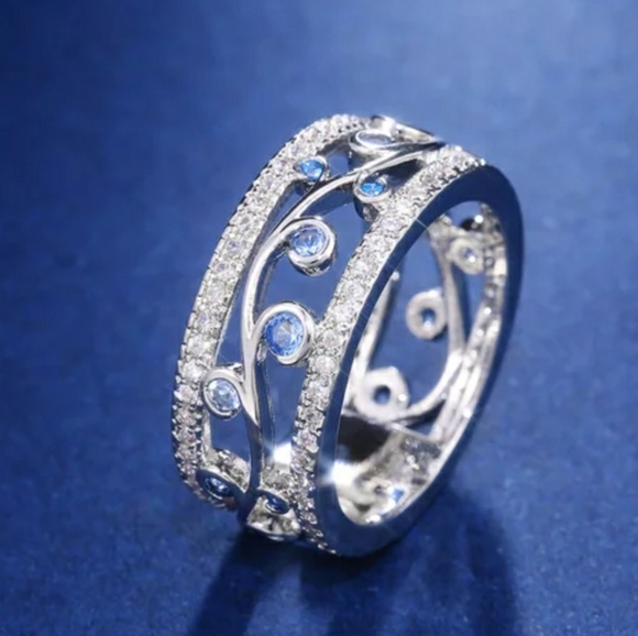 NEW Silver Blue Ring - Picture 2 of 2